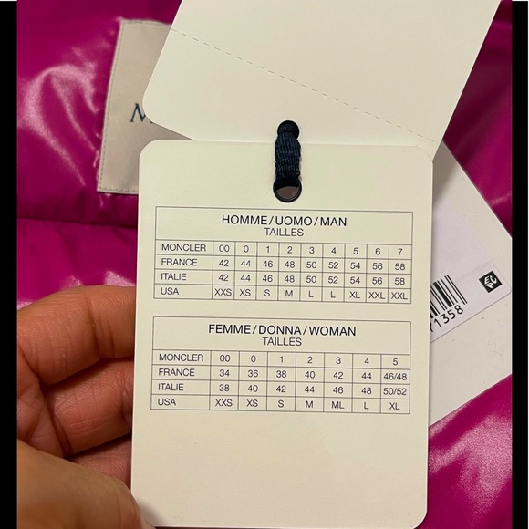 NWT Women’s Medium Moncler Bardanette Hooded Quilted Shell Down Jacket In Red - Picture 8 of 16